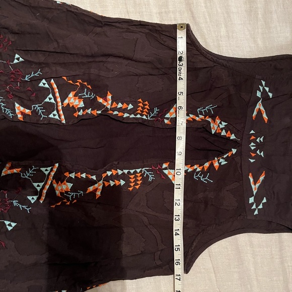 ⭐️Host pick!!⭐️ Anthropologie Akimi + kin macrame fringe embroidered boho top - Picture 6 of 8